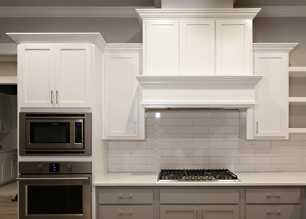 Reidy Modern Style Home Kitchen Stove with White Tile Backsplash